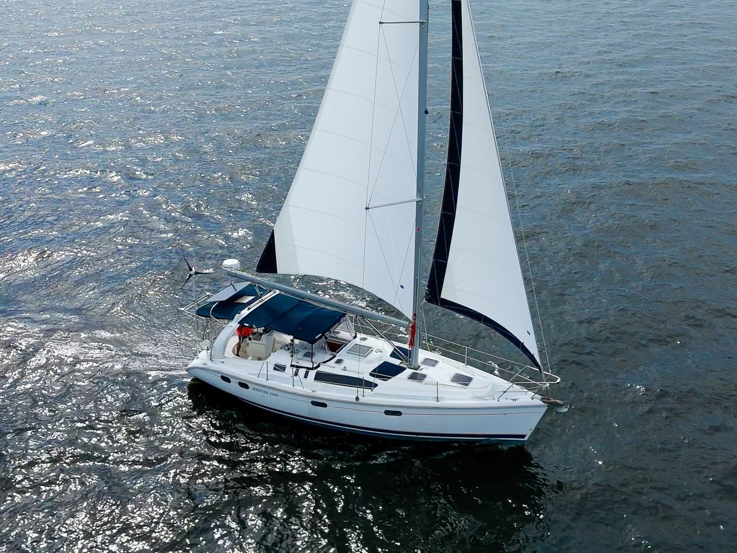 1999 Hunter 380 - photo 1 of 51