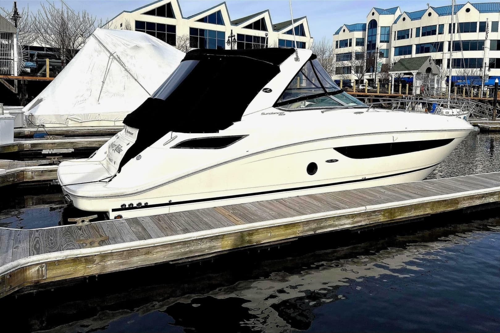 2013 Sea Ray Sundancer 350 - photo 1 of 25