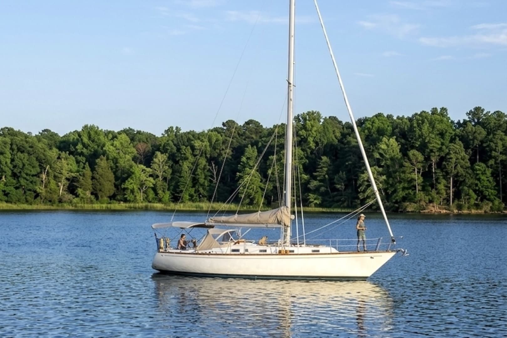 1980 Tartan 37 - photo 1 of 46