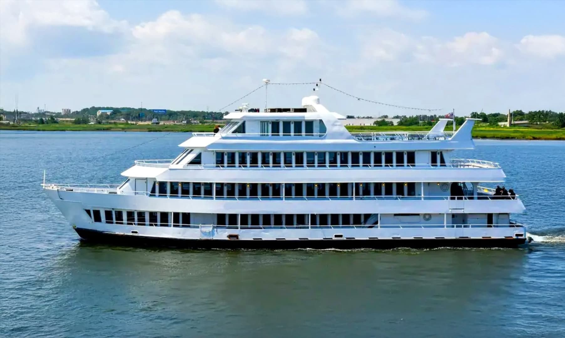 1979 Blount Marine 130 Dinner Cruise - photo 1 of 30