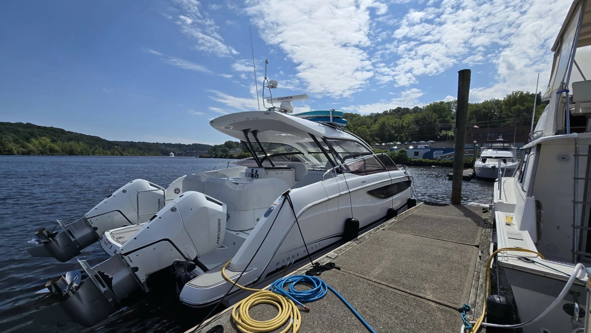 2025 Four Winns TH36 - photo 1 of 26