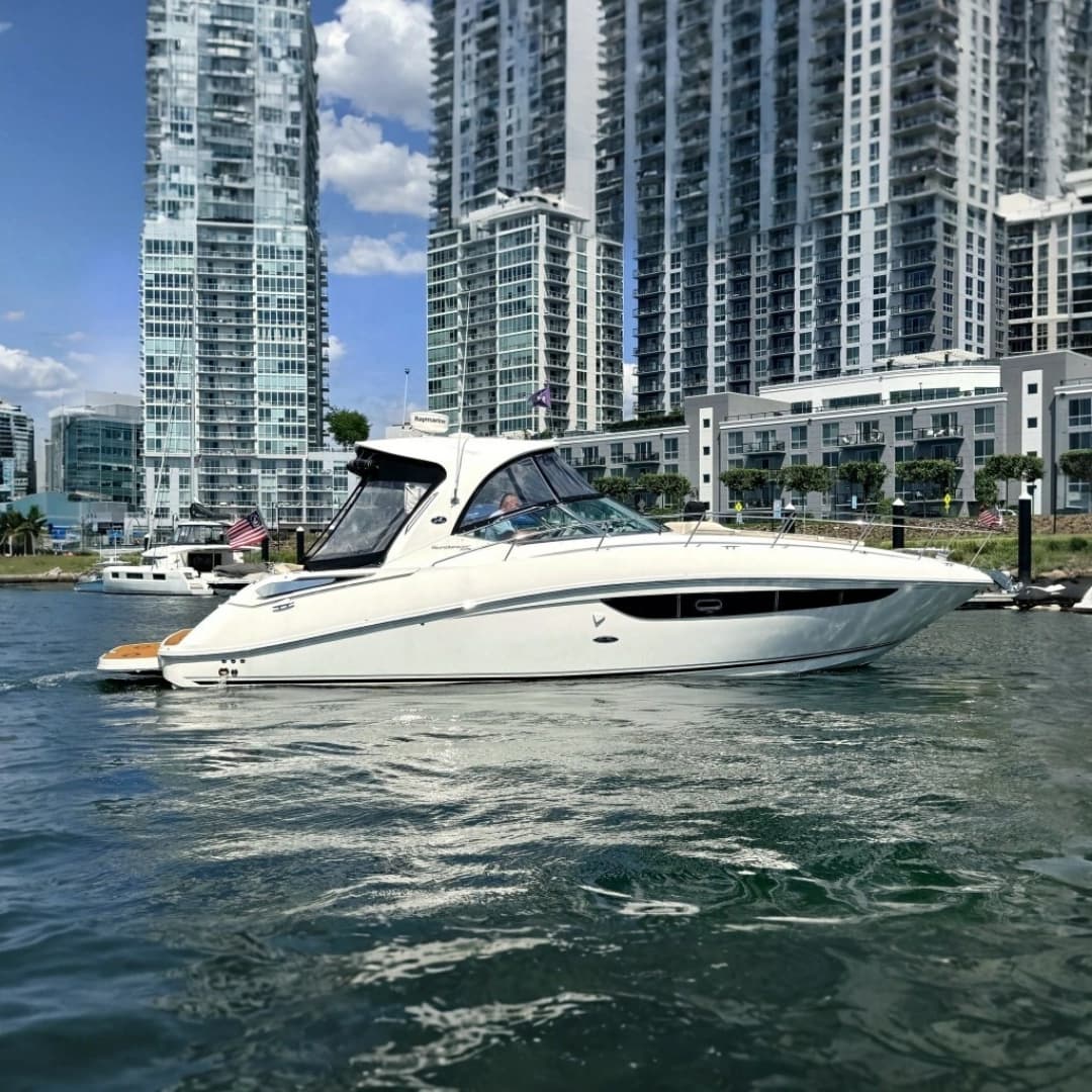 2013 Sea Ray Sundancer 370 - photo 1 of 41