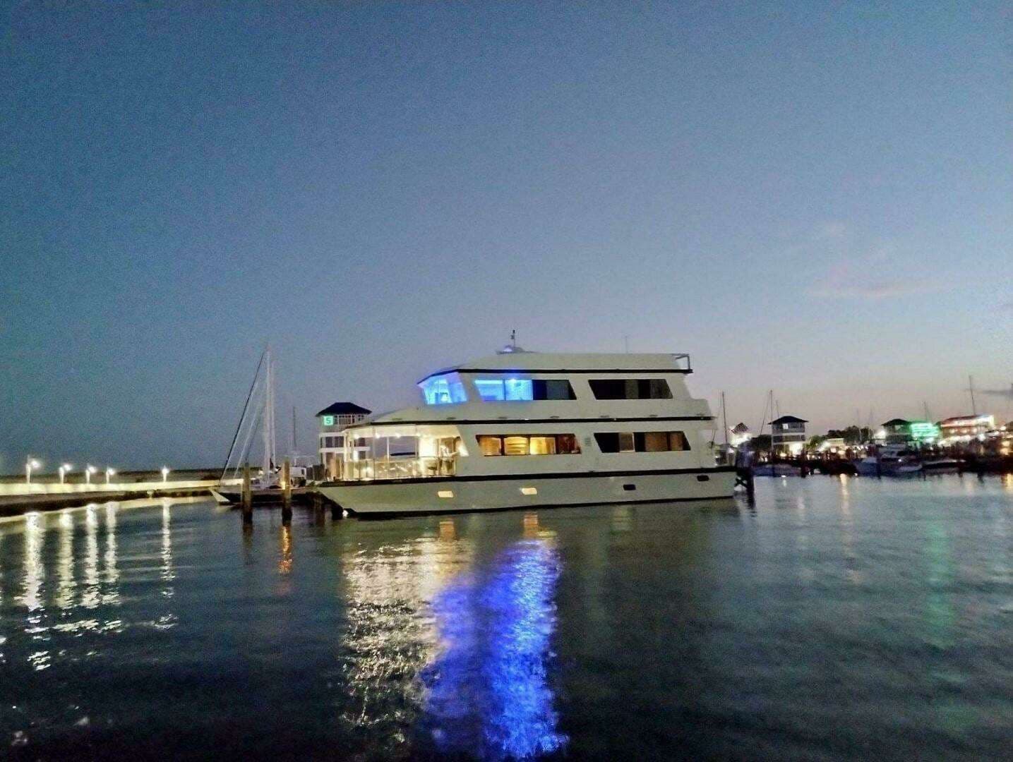 2018 Avenger Luxury Catamaran Coastal Cruiser - photo 1 of 43