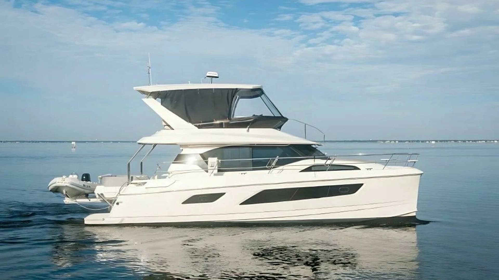 2018 Aquila 44 Yacht - photo 1 of 51
