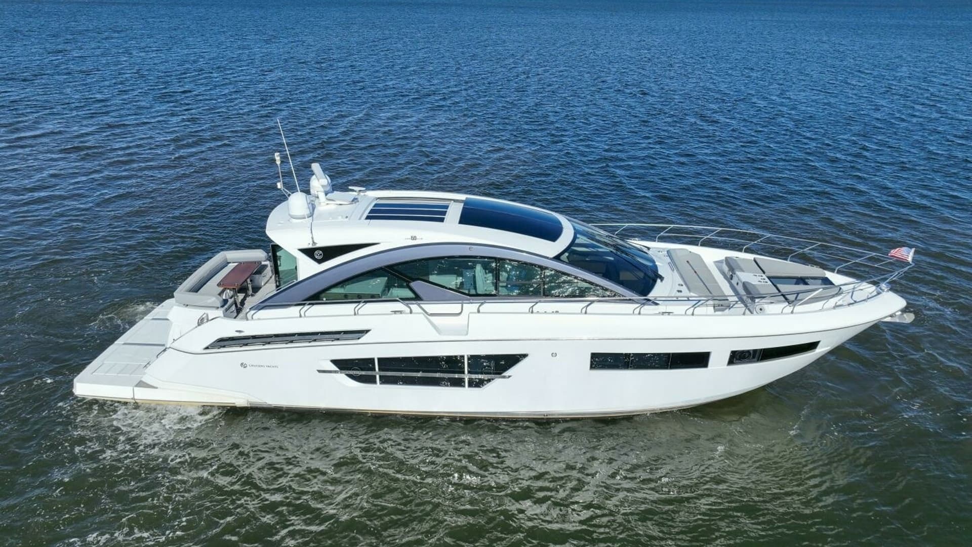 2020 Cruisers Yachts 60 Cantius