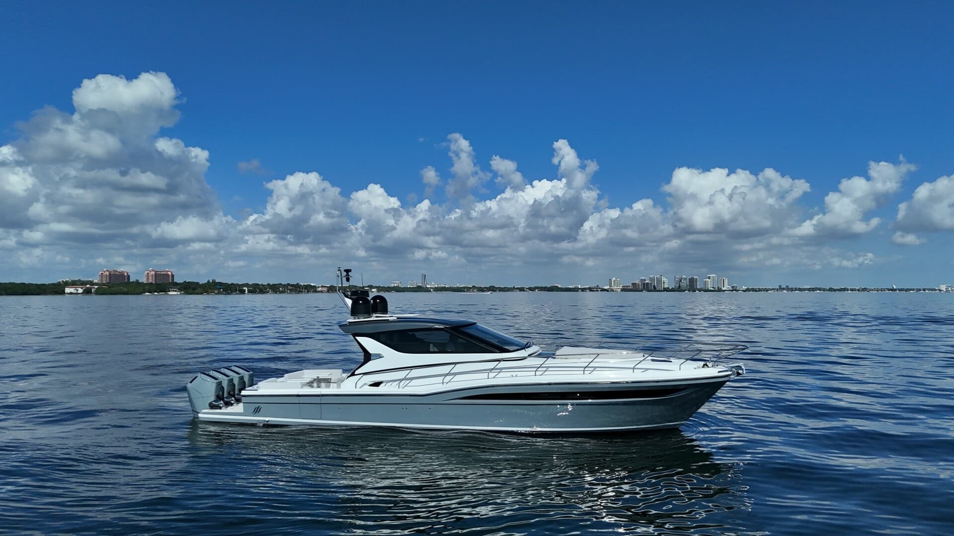 2024 Uniesse HTC5P