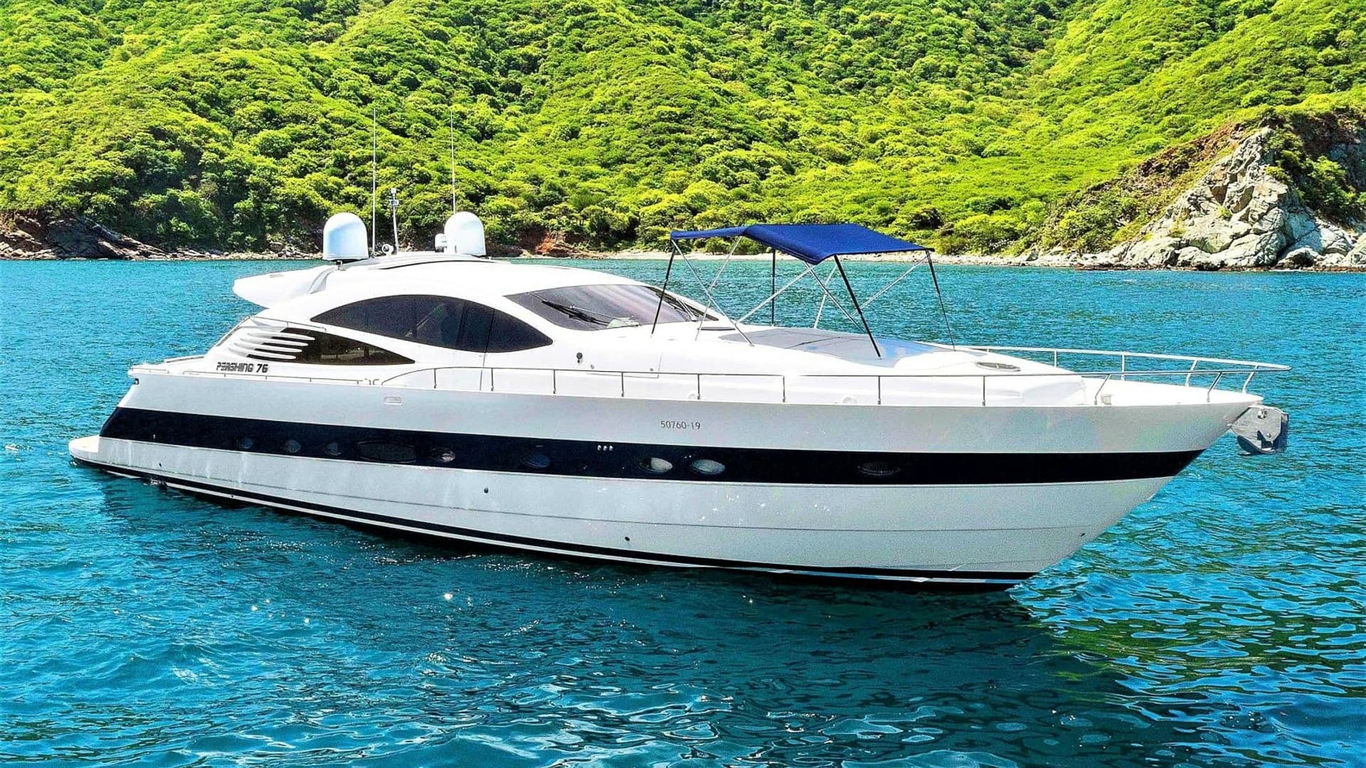 2005 Pershing 76 Motor Yacht