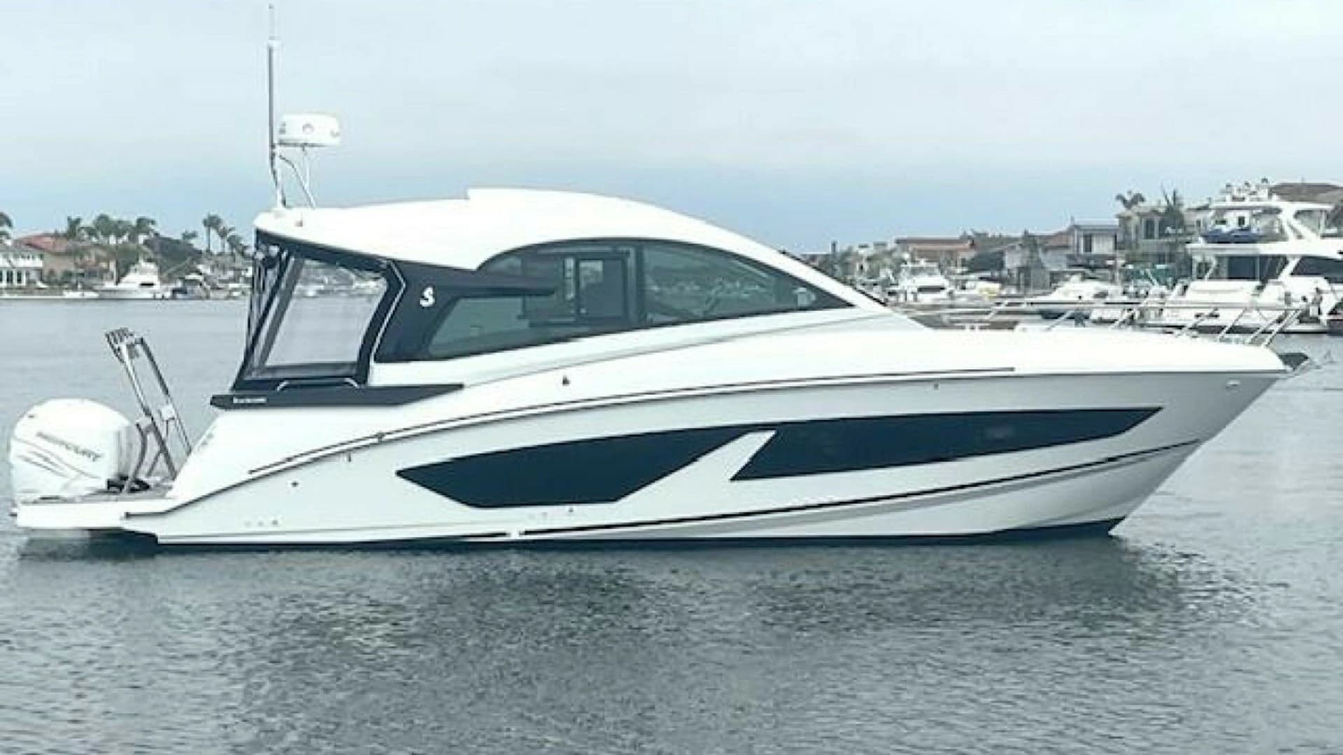 2022 Beneteau 32 Gran Turismo - photo 1 of 31
