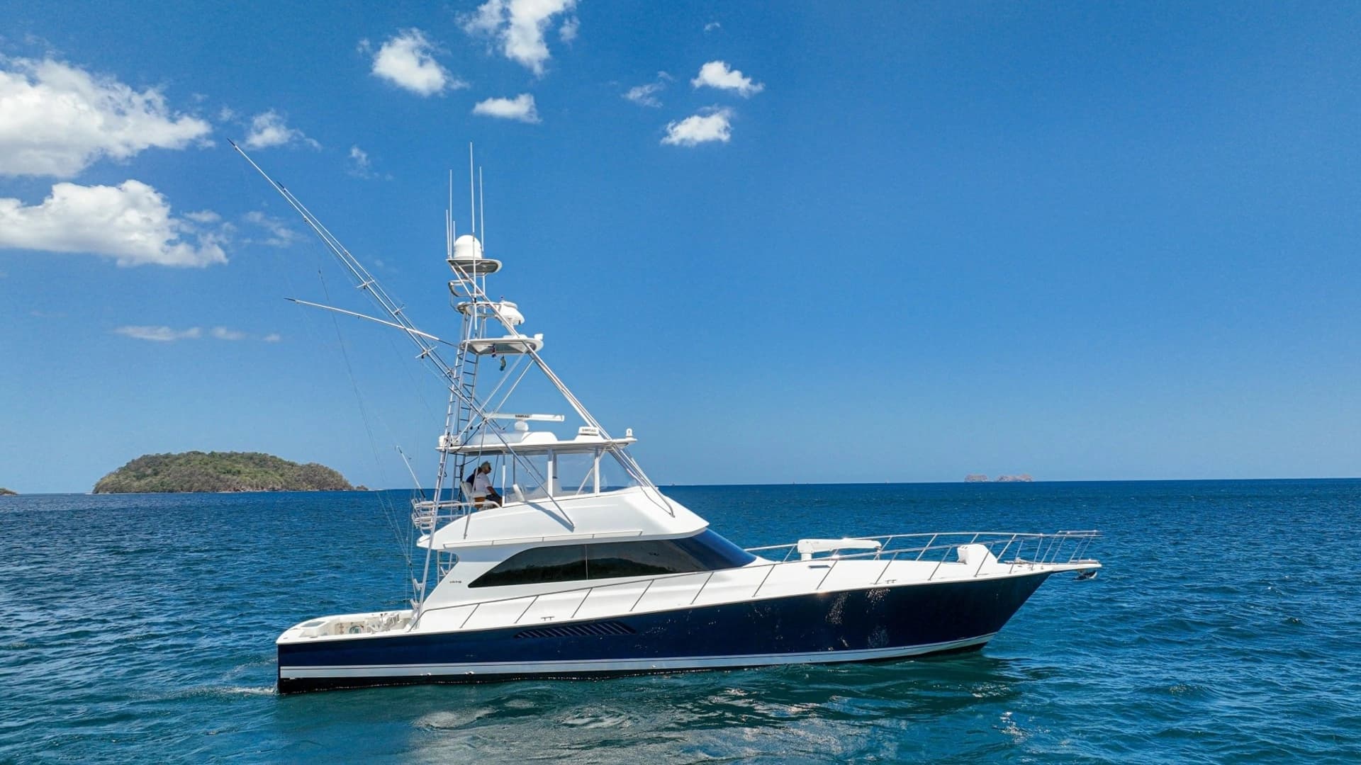 2005 Viking 61 Convertible