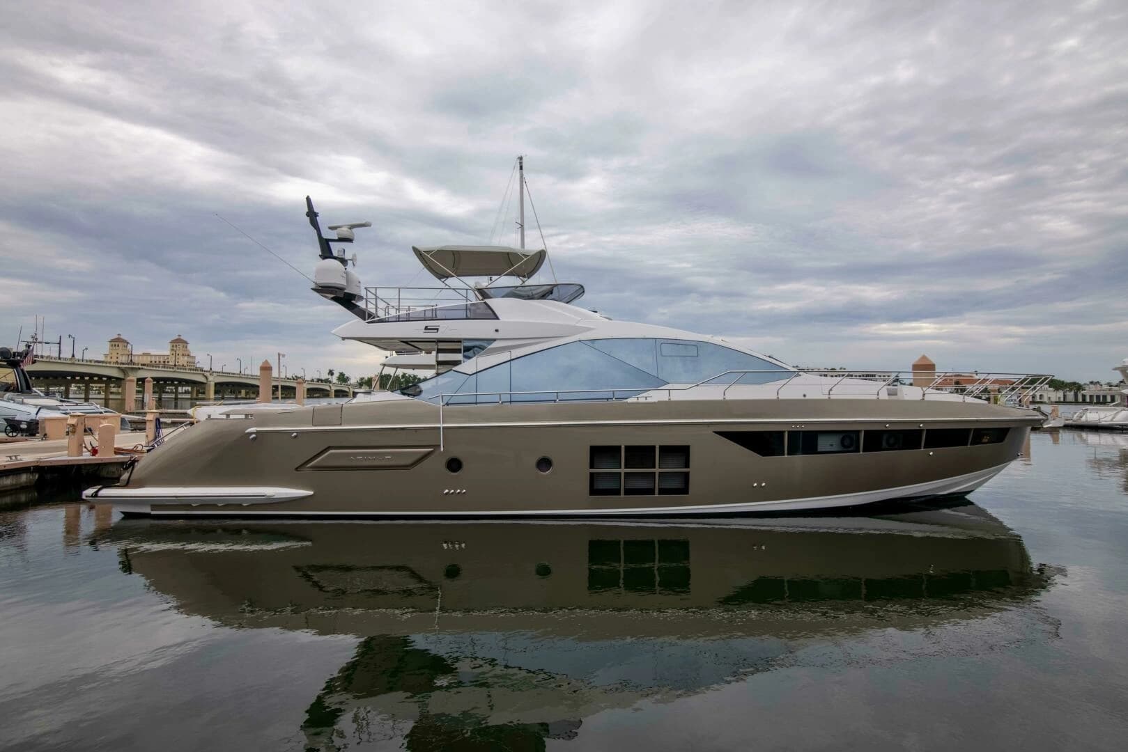 2019 Azimut S7