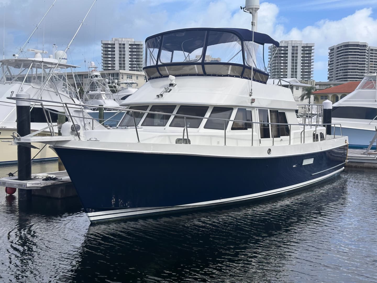 2003 Ocean Alexander 456 Classico - photo 1 of 9