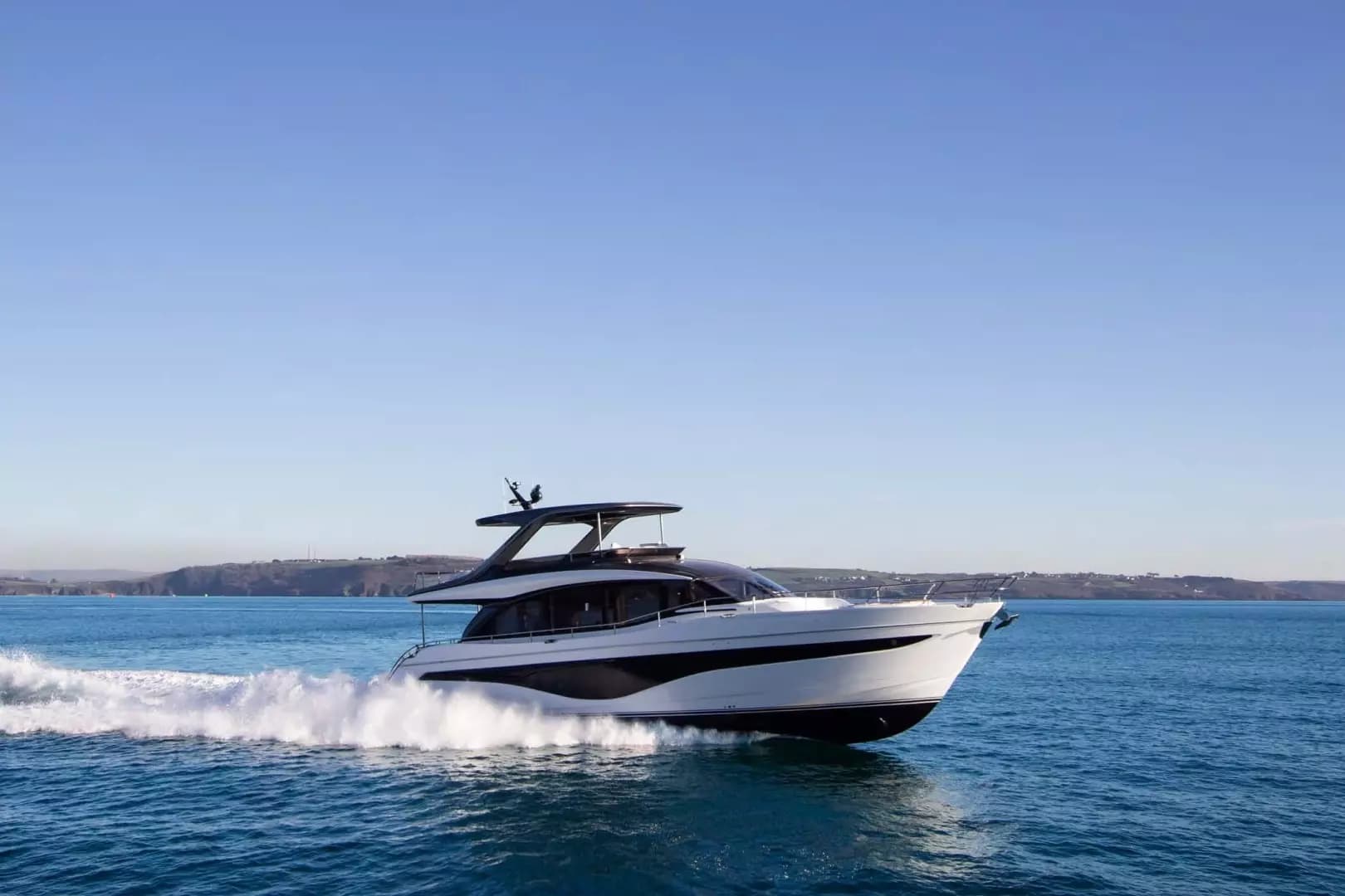 2027 Princess Y72 - photo 1 of 44