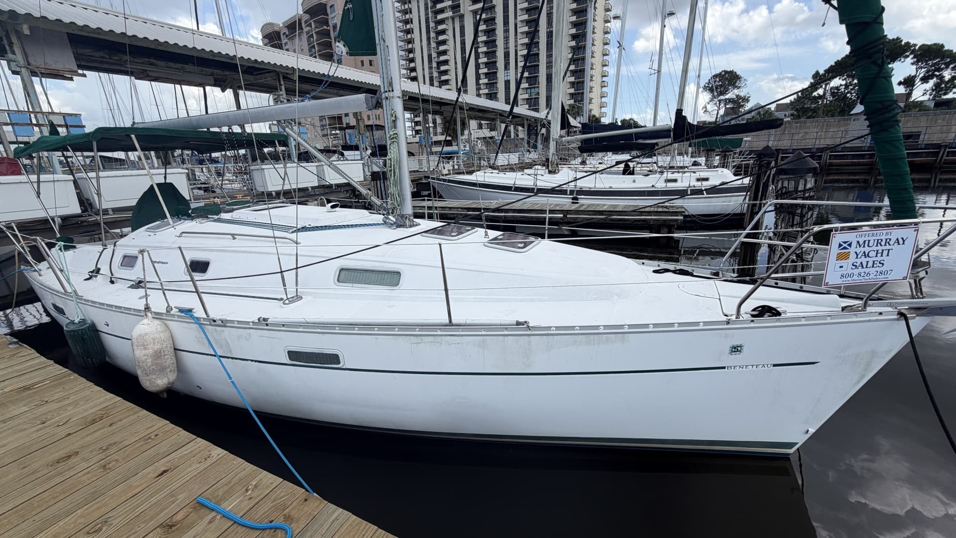 2005 Beneteau Oceanis 331 - photo 1 of 19