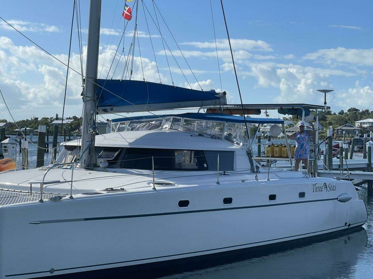2002 Fountaine Pajot Belize 43 - photo 1 of 35