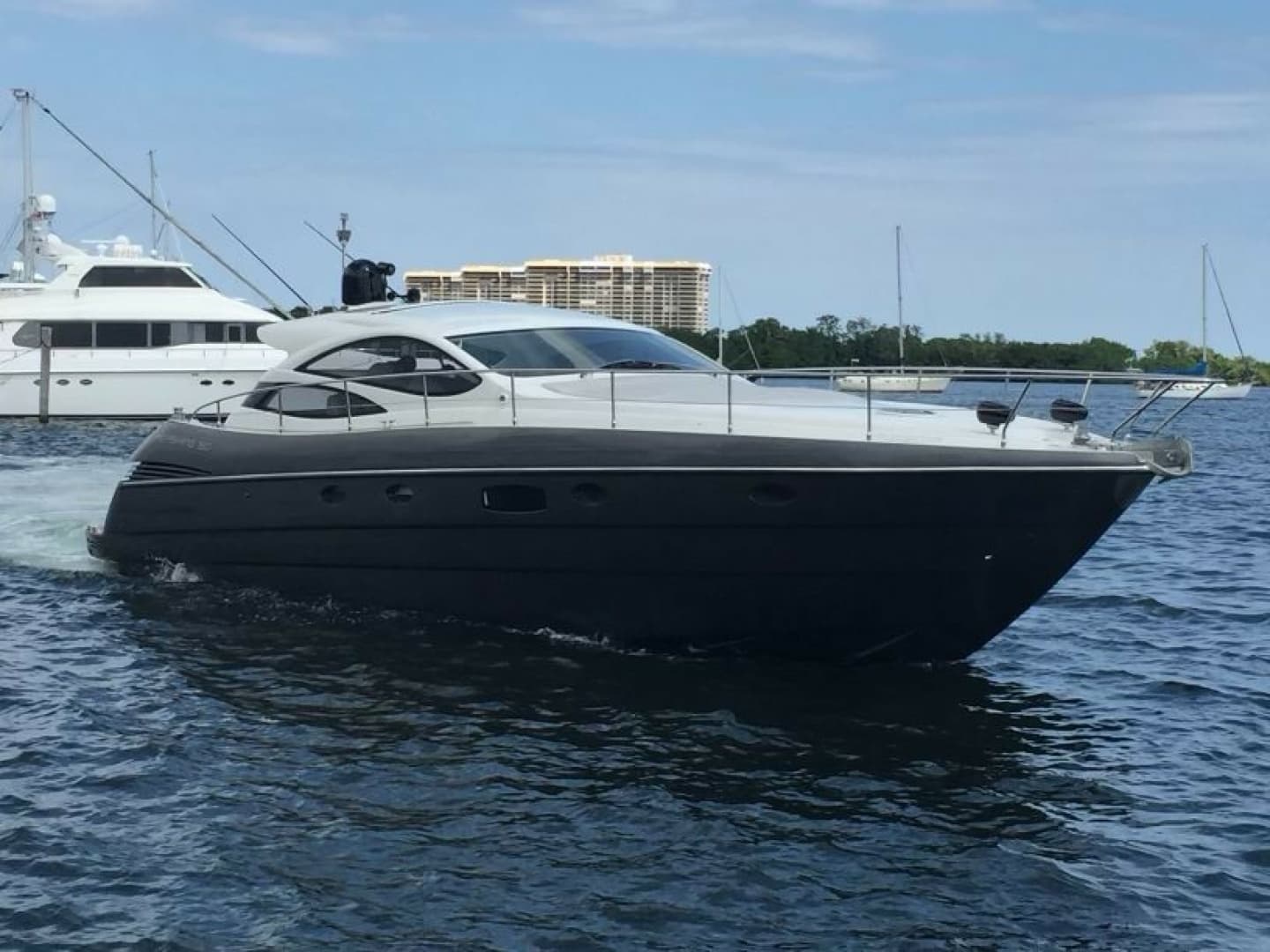 2006 Pershing - photo 1 of 11