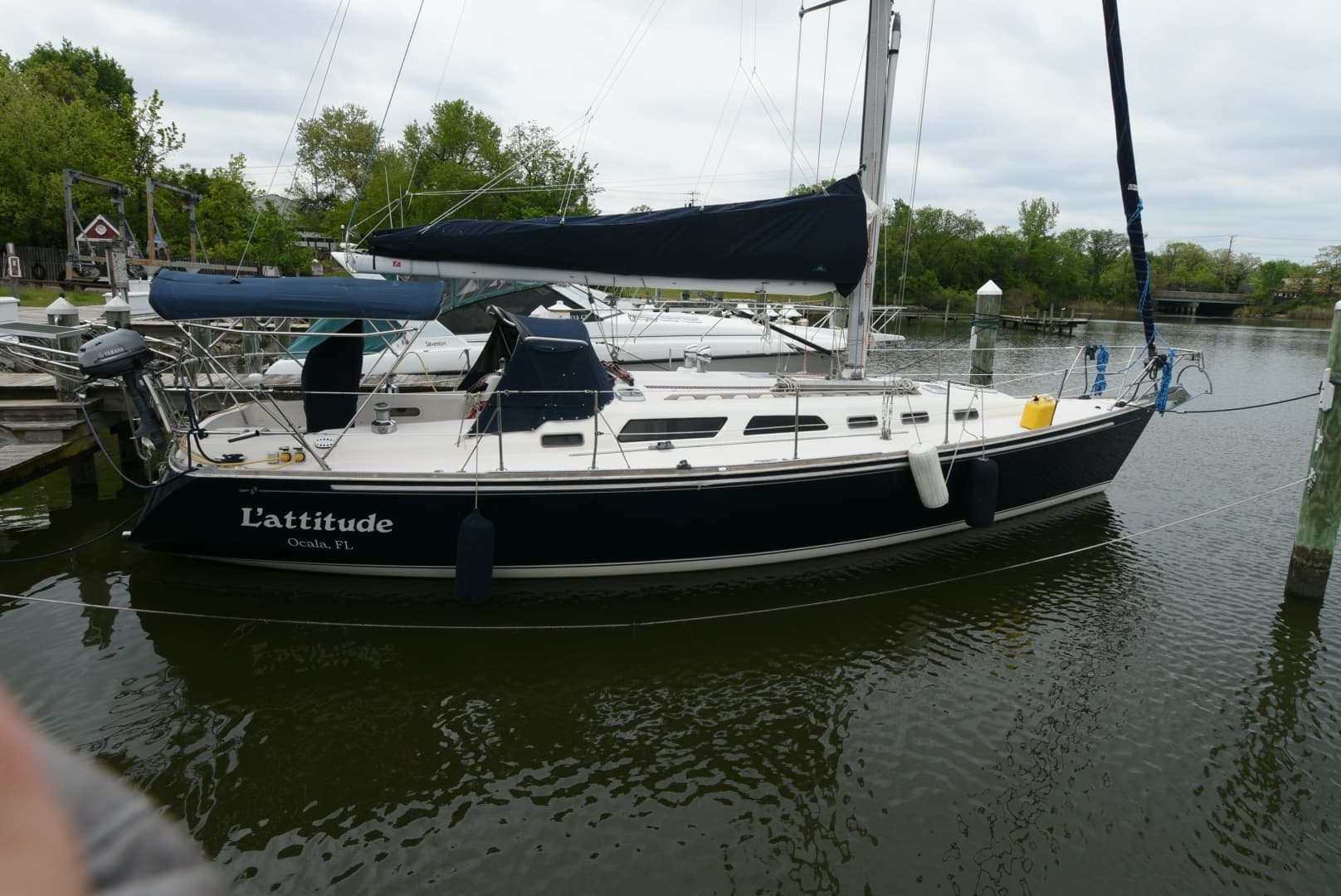 1996 Sabre 402 - photo 1 of 33