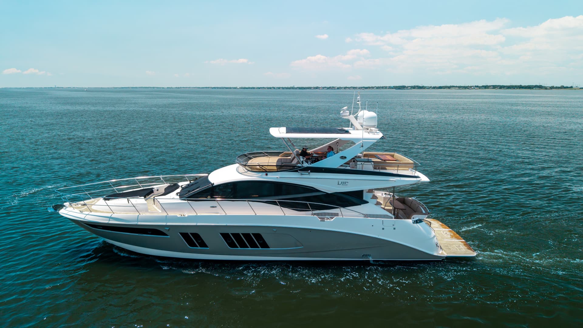 2017 Sea Ray L650 Fly - photo 1 of 30