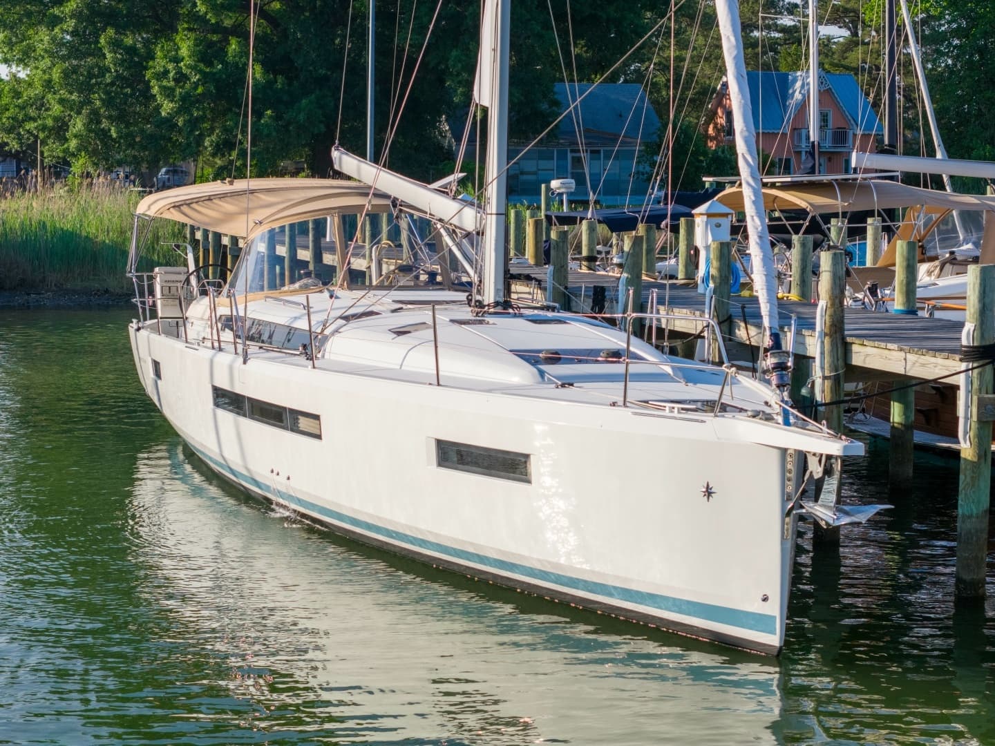 2019 Jeanneau Sun Odyssey 490 - photo 1 of 97