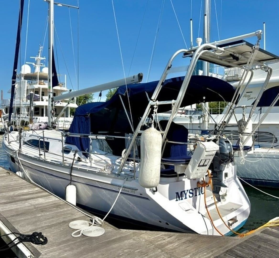2022 Catalina 355 - photo 1 of 32
