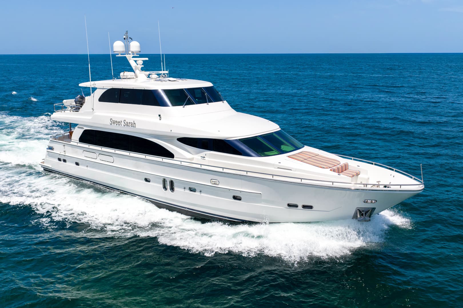 2006 Horizon 82 Skylounge - photo 1 of 30