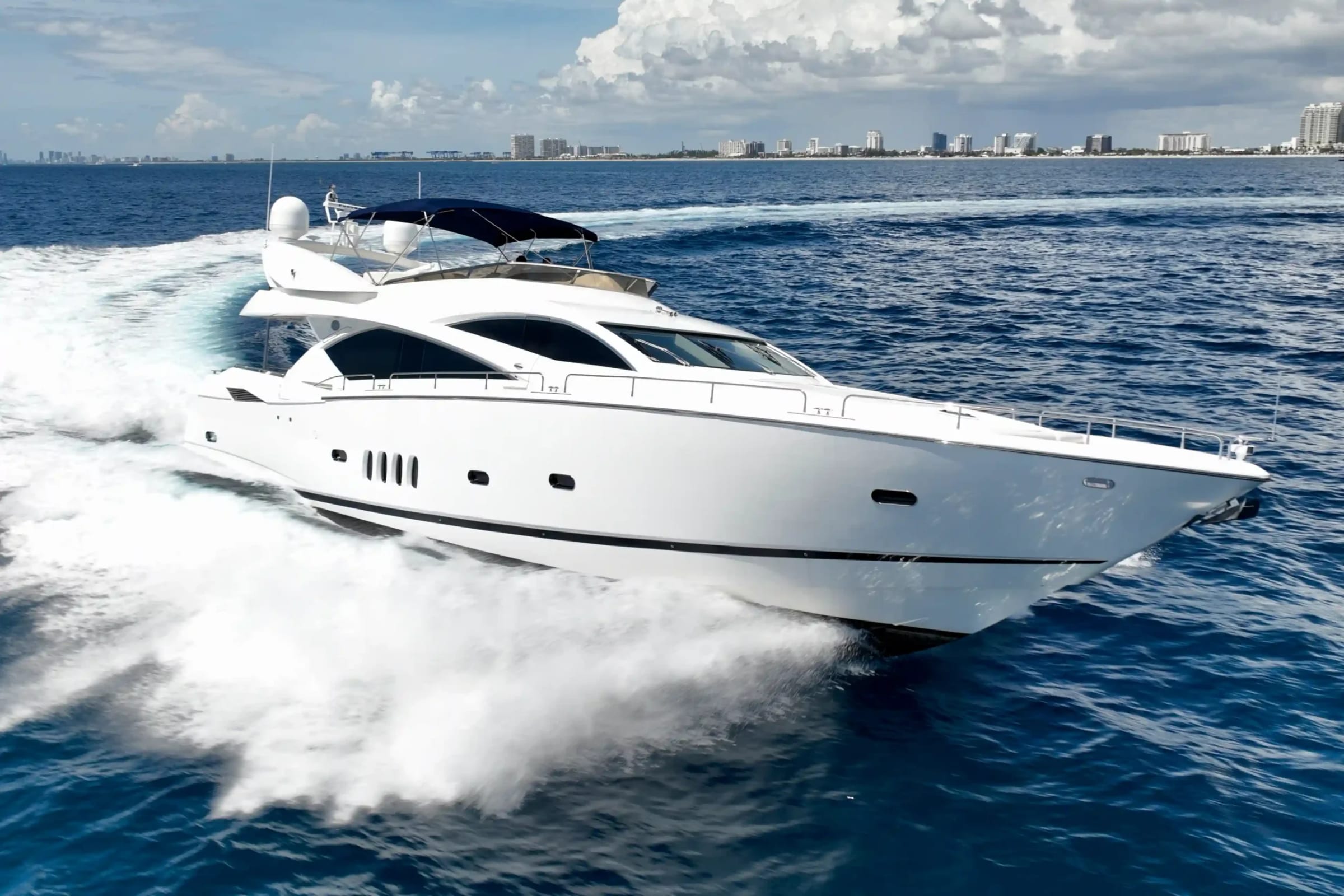 Bella, the 82ft Sunseeker, running off Fort Lauderdale