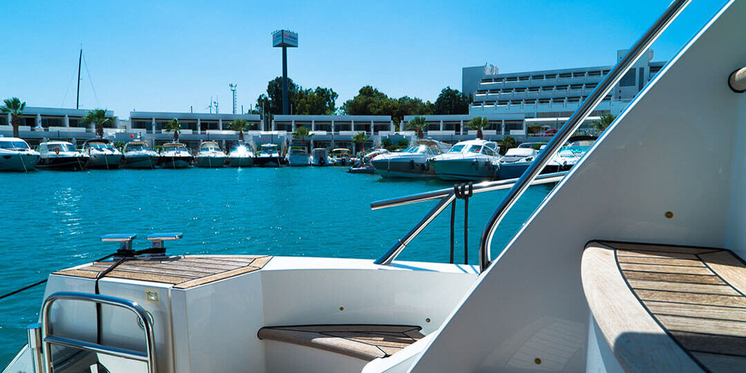 Yacht yard Sell your yacht