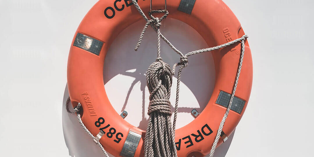 yachts-for-sale-safety-tips (1)