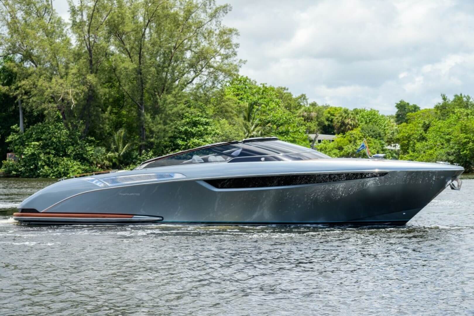 33' Riva 2018 Yacht in Fort Lauderdale | Aspire Yacht Sale