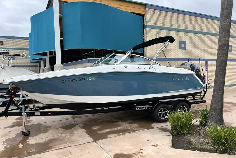 2011 Cobalt model 33' in Fort Lauderdale | Aspire Yacht Sales